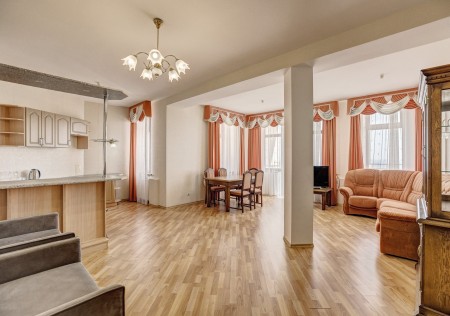 Джуниор Сюит трехкомнатный 2-х местный