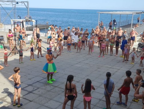 Пенное шоу на пляже