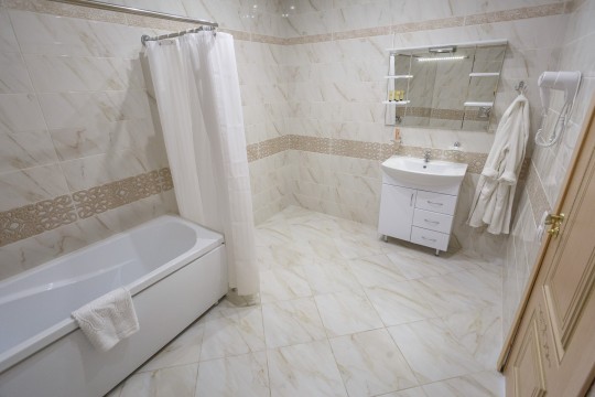 Сюит четырехкомнатный 2-х местный