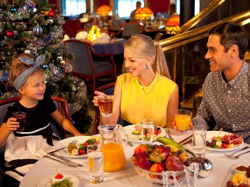 Приглашаем провести новогодние праздники в приятной компании друзей!