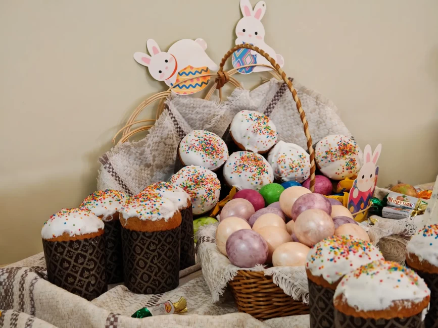 Дорогие друзья! От имени всего коллектива нашего санатория сердечно поздравляем вас со Светлым праздником Пасхи!