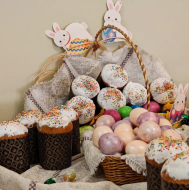 Дорогие друзья! От имени всего коллектива нашего санатория сердечно поздравляем вас со Светлым праздником Пасхи!