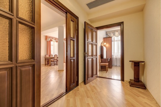 Джуниор Сюит трехкомнатный 2-х местный