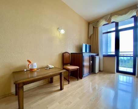 Джуниор Сюит двухкомнатный 2-х местный