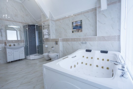 Сюит четырехкомнатный 2-х местный