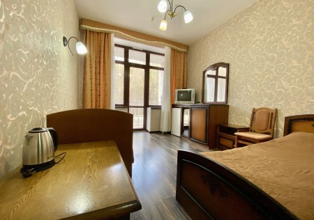 Стандарт «Горы» однокомнатный 2-х местный (с балконом)