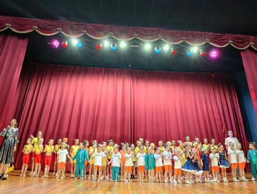 Концертно-развлекательная программа «Яркий концерт»