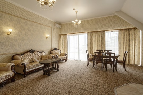 Сюит четырехкомнатный 2-х местный