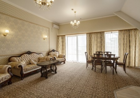 Сюит четырехкомнатный 2-х местный