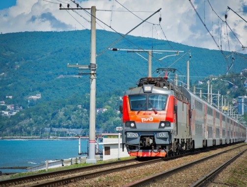 С начала октября «Гранд Сервис Экспресс» назначает дополнительный поезд №573/574 сообщением Симферополь – Адлер, сообщает пресс-служба компании-перевозчика.