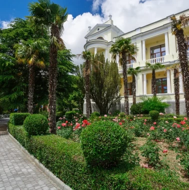 Парк и территория