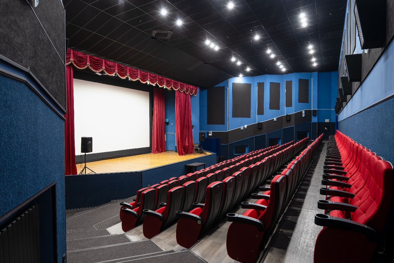 Кинотеатр и концертный зал